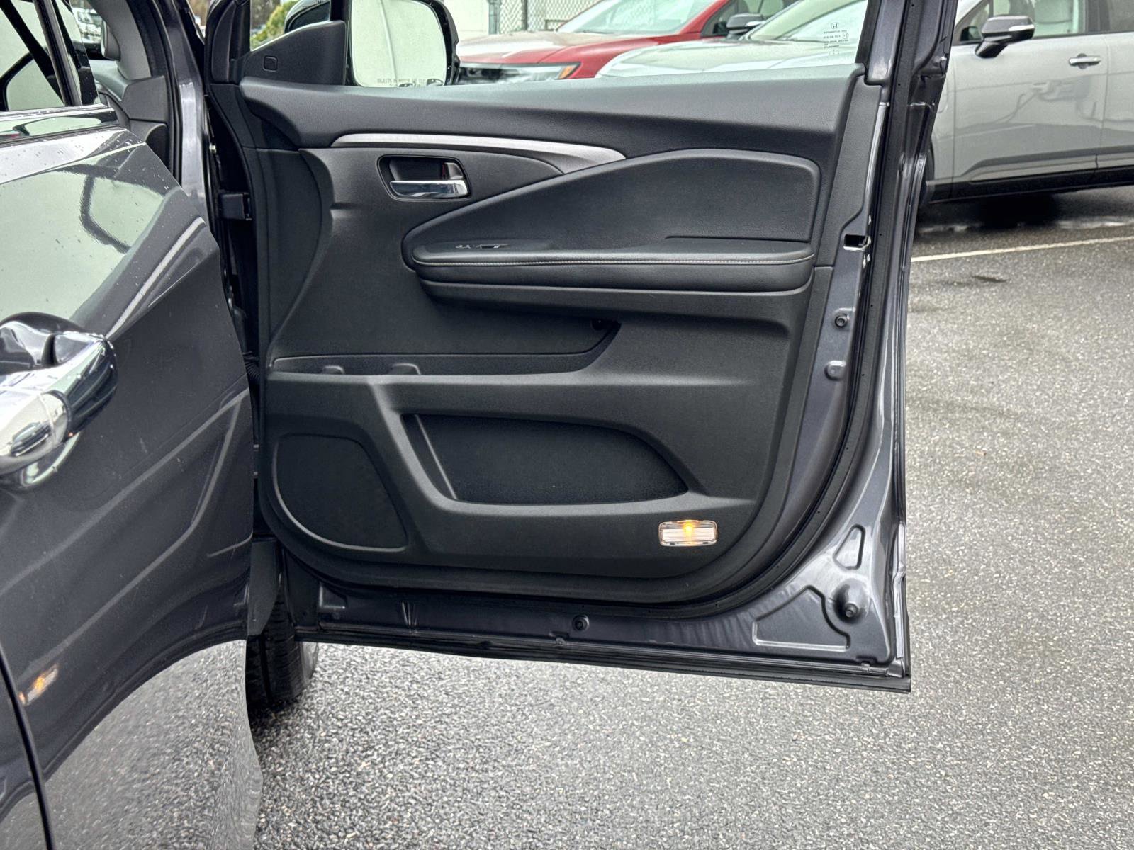 Used 2022 Honda Ridgeline RTL-E image 14