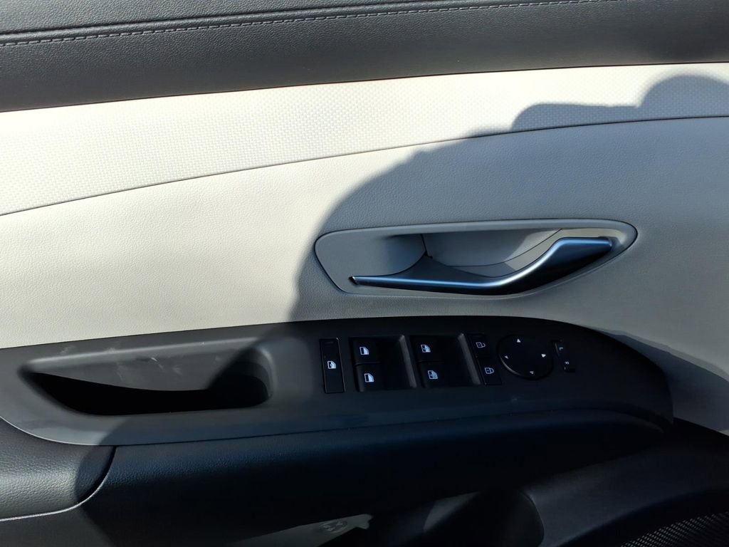 New 2026 Hyundai Tucson SEL image 16