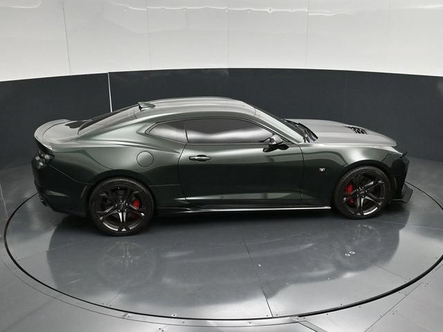 Used 2020 Chevrolet Camaro SS RWD image 46