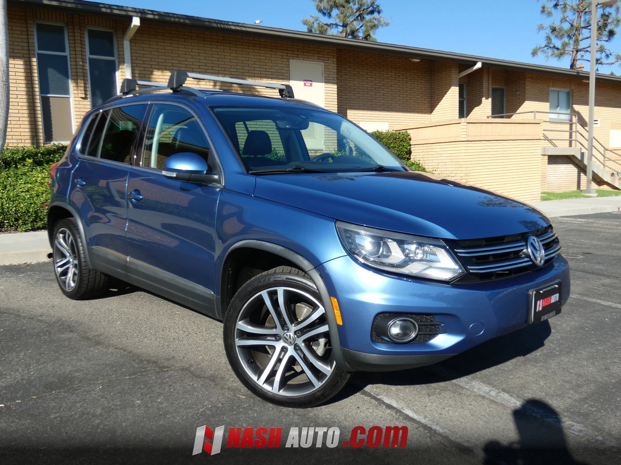 Used 2017 Volkswagen Tiguan SEL FWD image 5