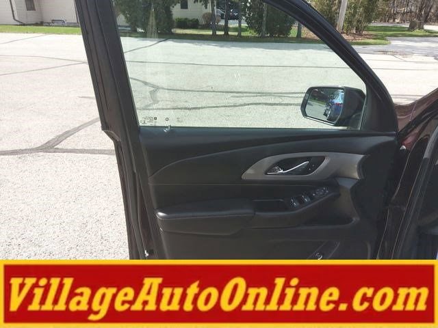 Used 2021 Chevrolet Traverse LT image 13