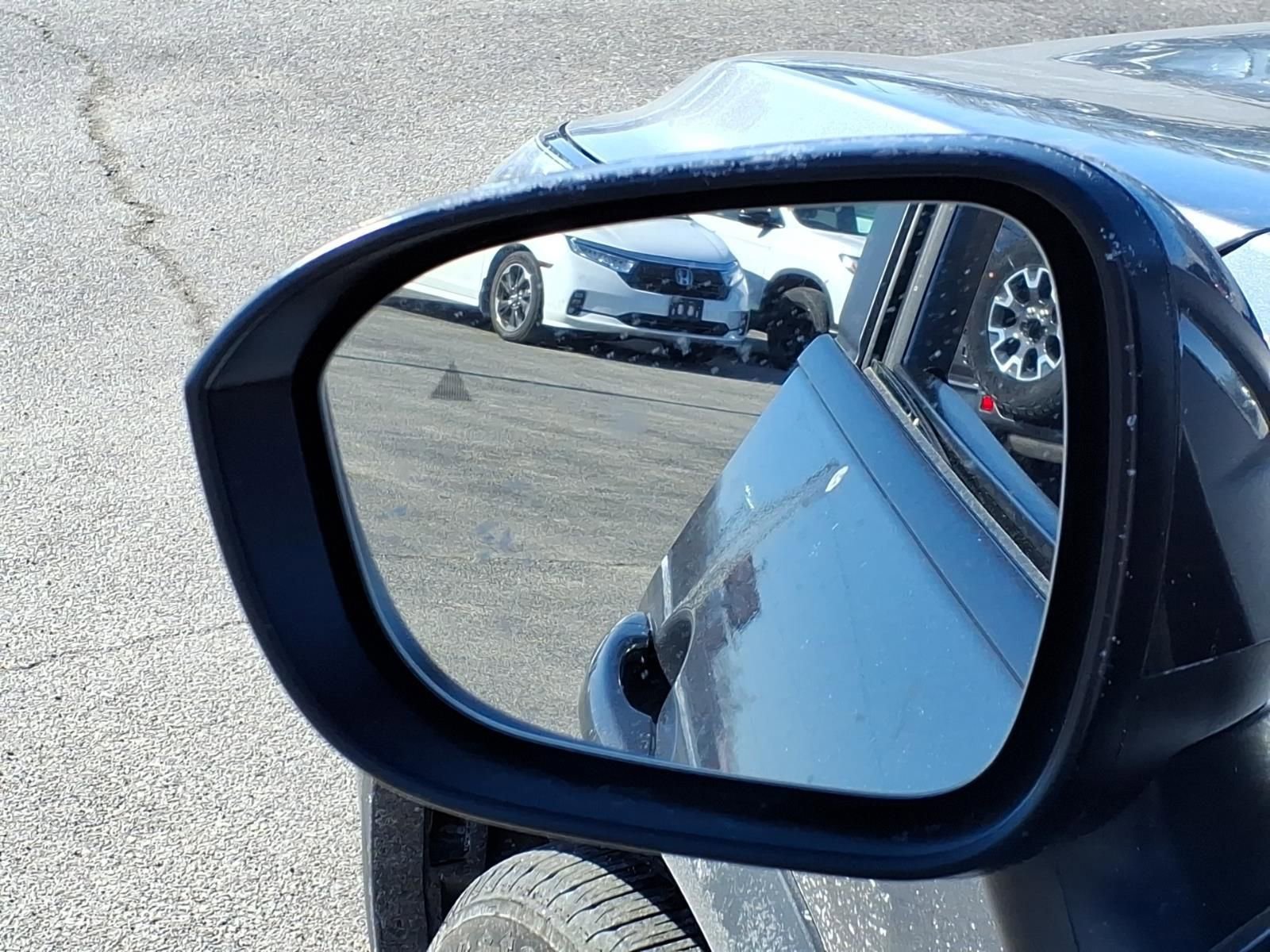 Used 2024 Nissan Rogue SV image 13