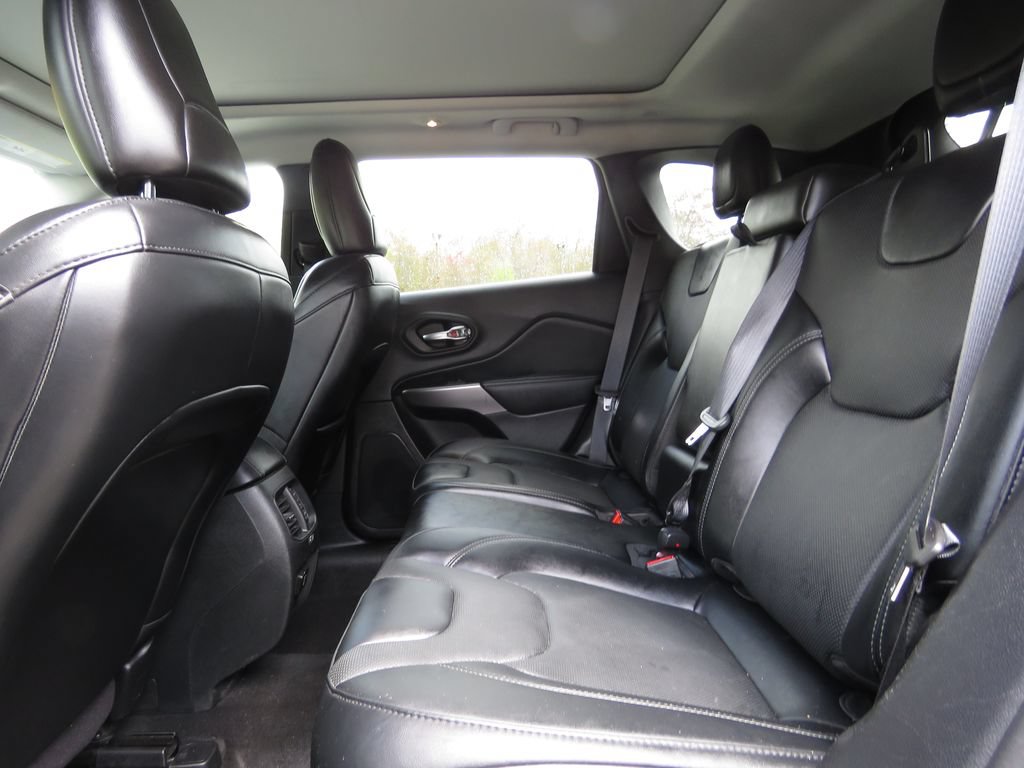 Used 2022 Jeep Cherokee Limited AWD/4WD image 20