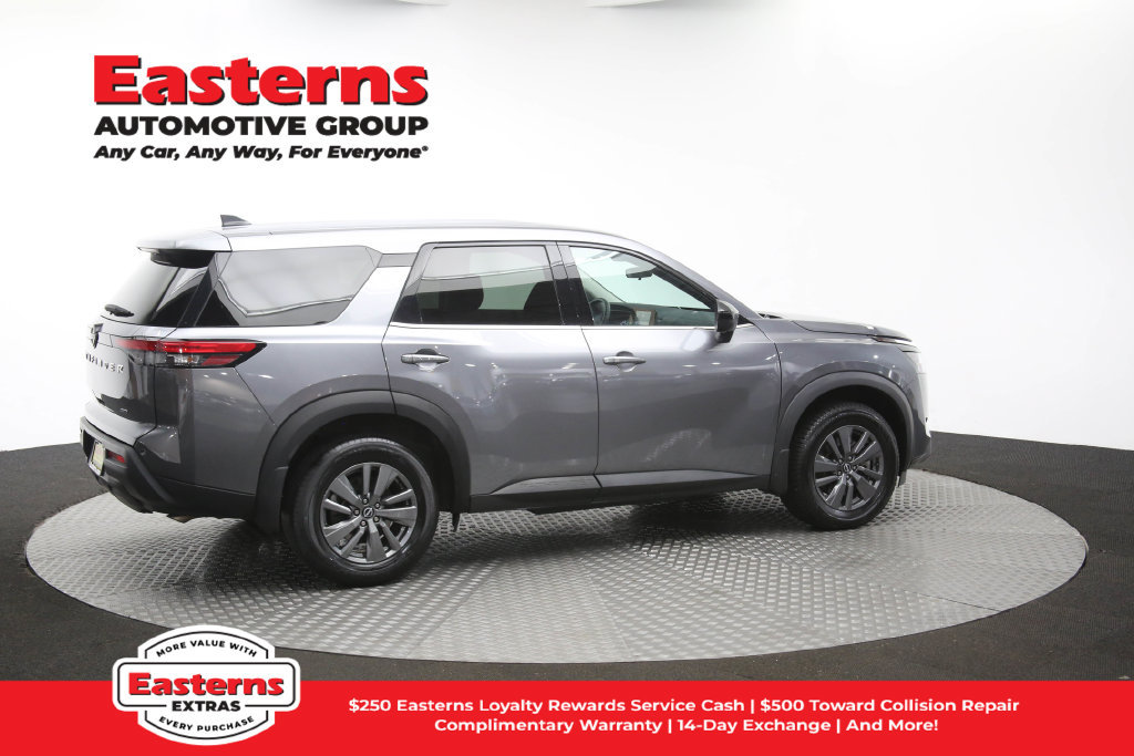 Used 2024 Nissan Pathfinder S AWD/4WD image 47