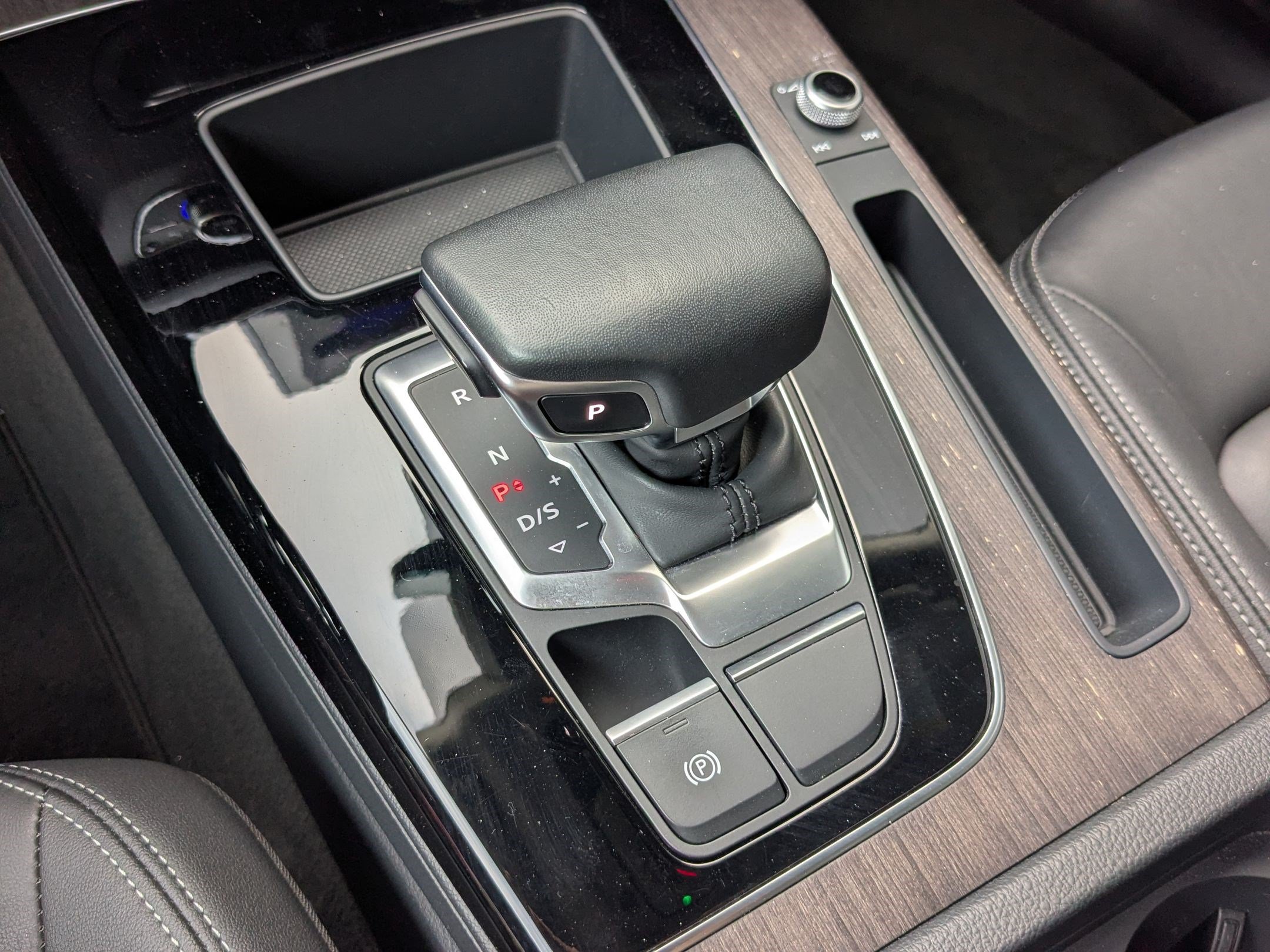 Certified 2023 Audi Q5 2.0T Premium w/ Convenience Package AWD/4WD image 25