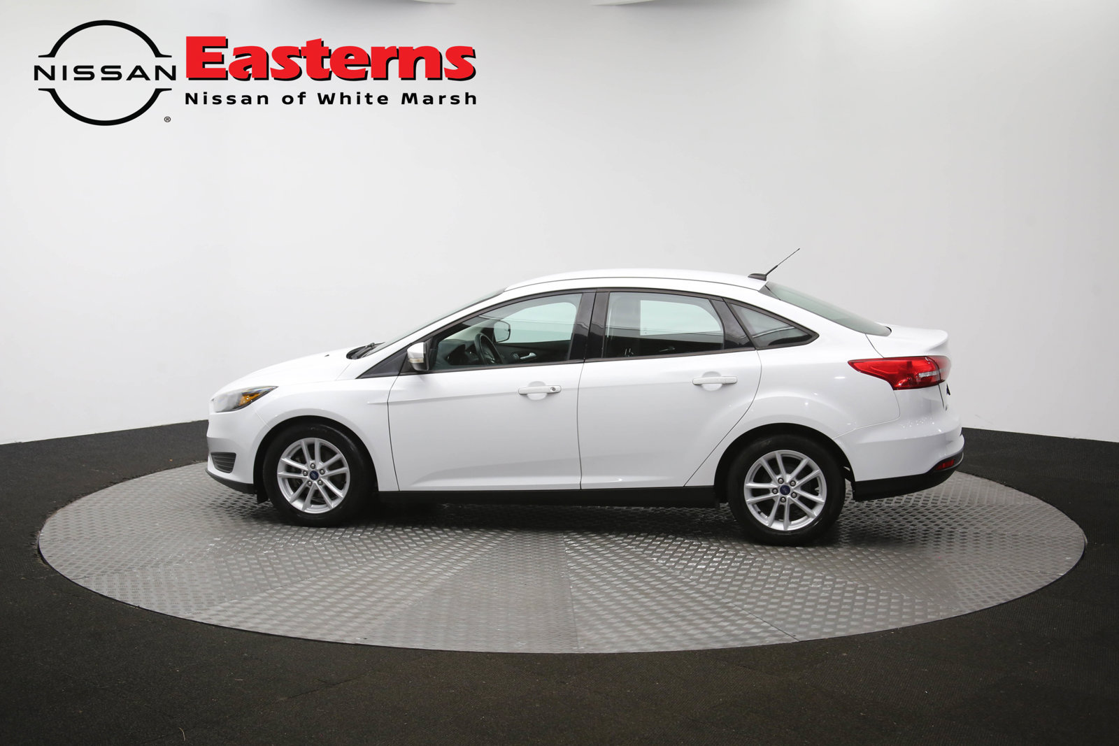 Used 2018 Ford Focus SE w/ Cold Weather Package FWD image 59