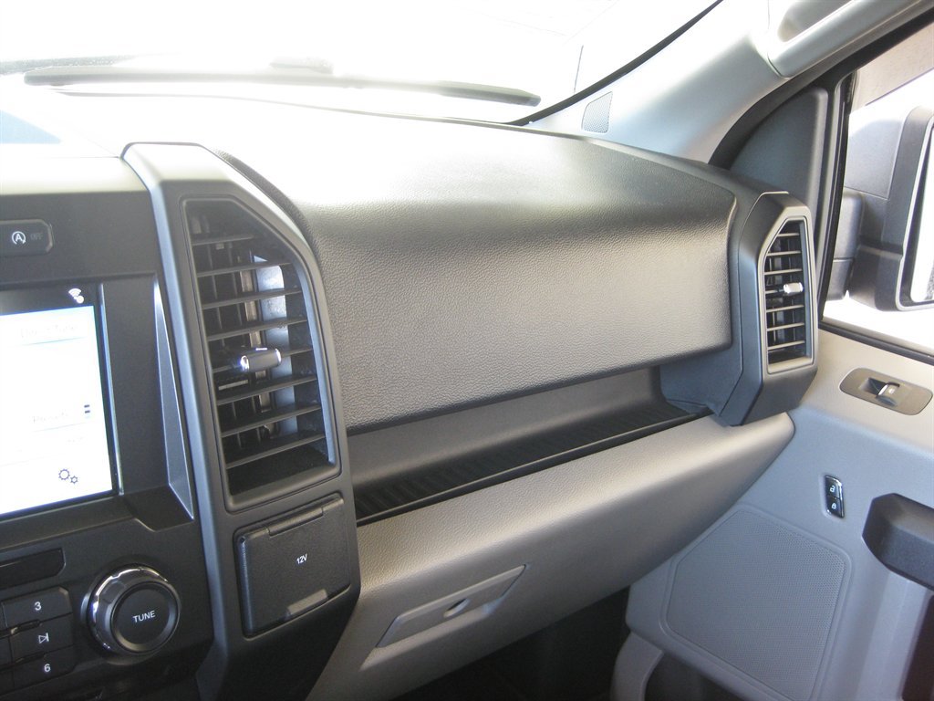 Used 2018 Ford F150 XL w/ Equipment Group 101A Mid AWD/4WD image 26