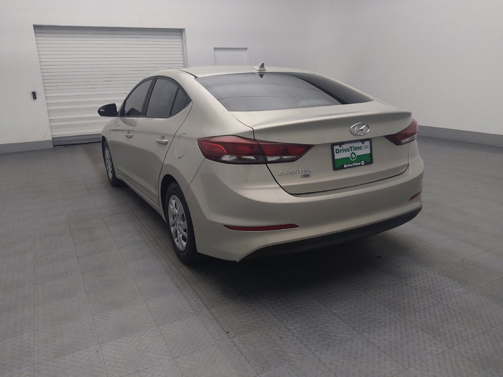 Used 2017 Hyundai Elantra SE image 5