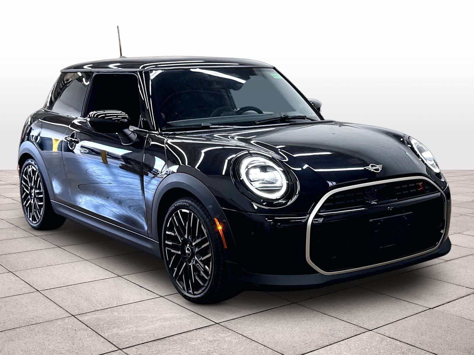 Used 2025 MINI Cooper S FWD image 2