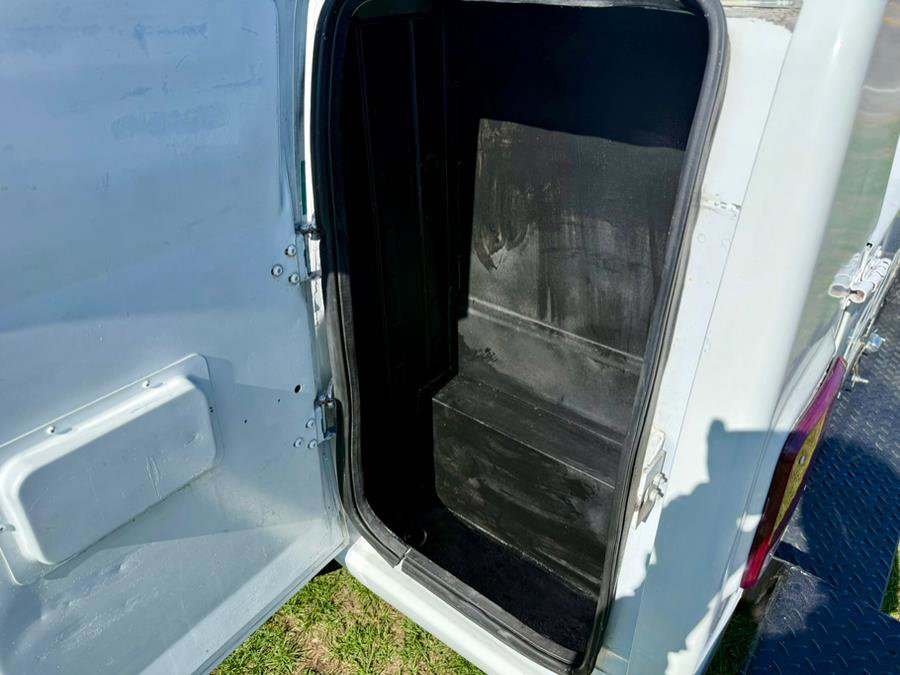 Used 2000 Chevrolet Silverado 2500 2WD Regular Cab image 10