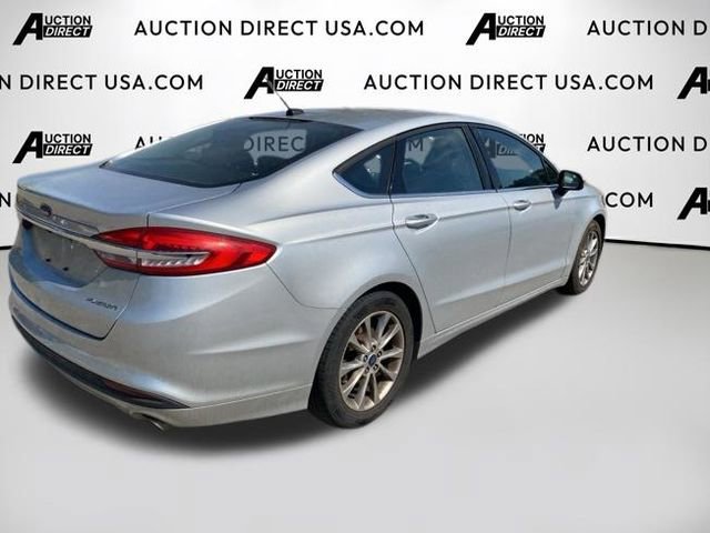 Used 2017 Ford Fusion SE image 6