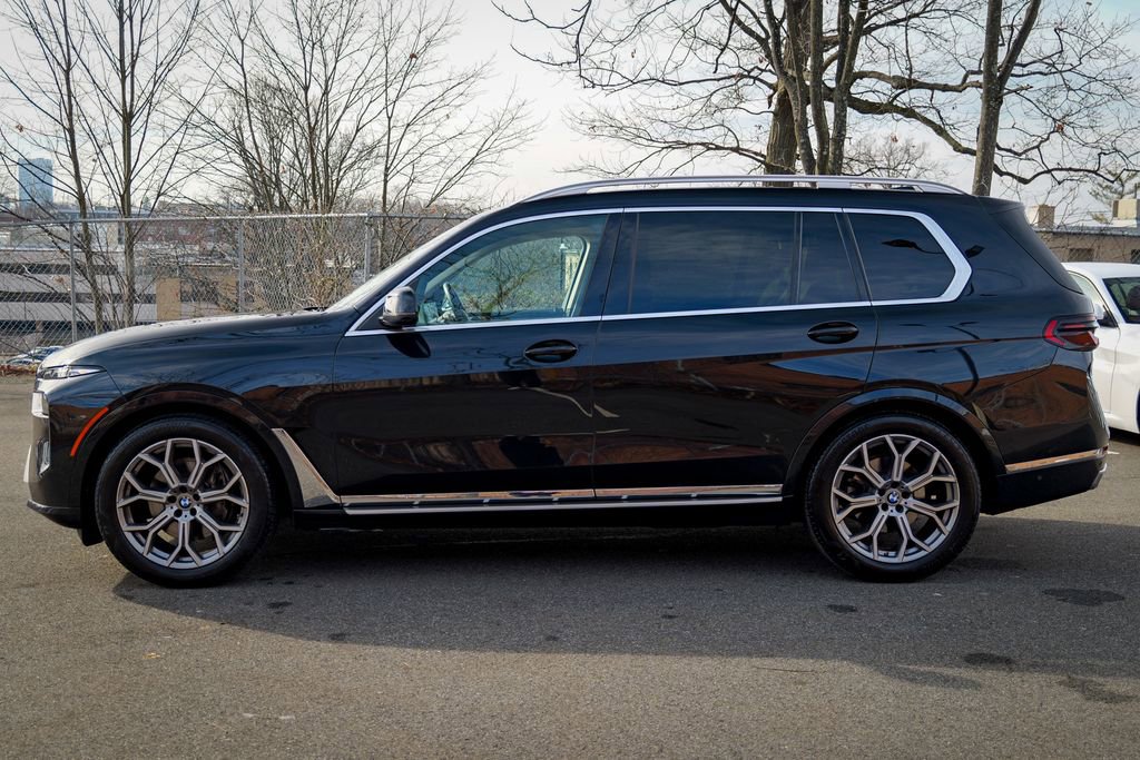 Used 2023 BMW X7 xDrive40i w/ Premium Package image 4