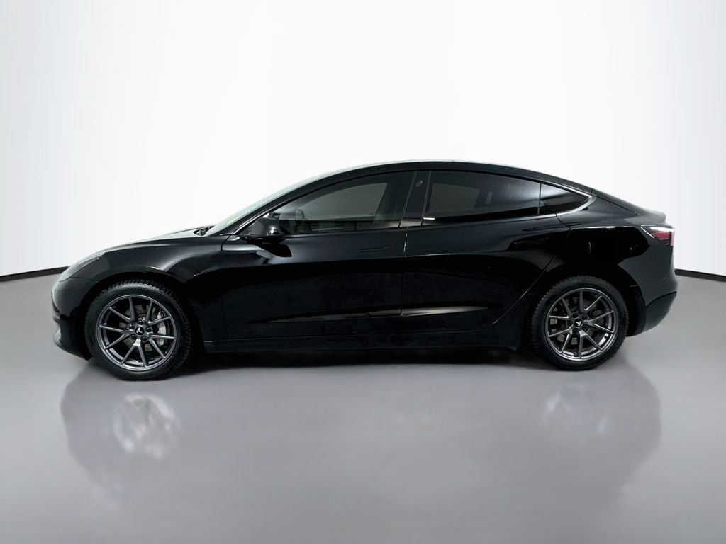 Used 2022 Tesla Model 3 Long Range AWD/4WD image 9