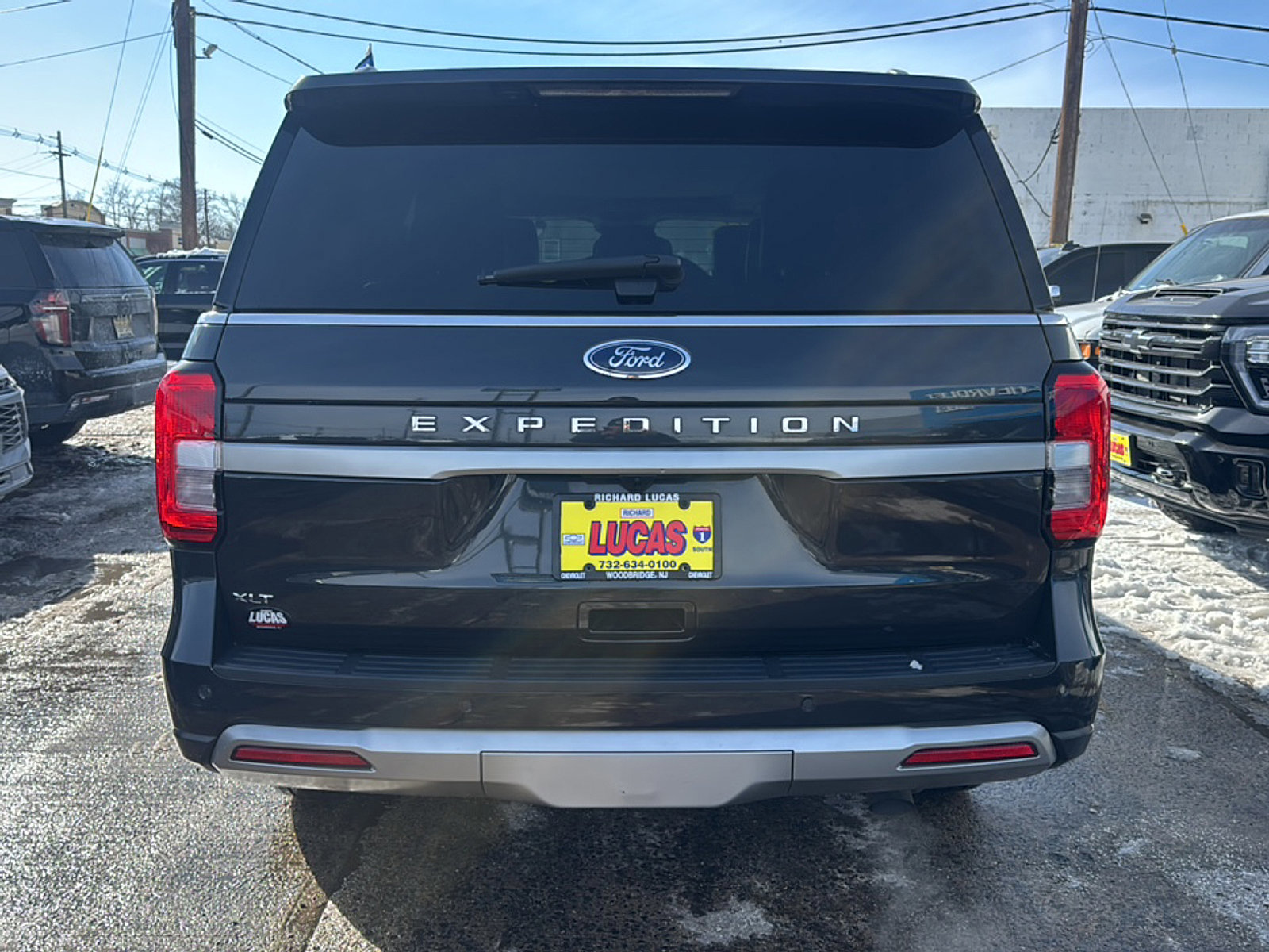 Used 2023 Ford Expedition XLT image 6