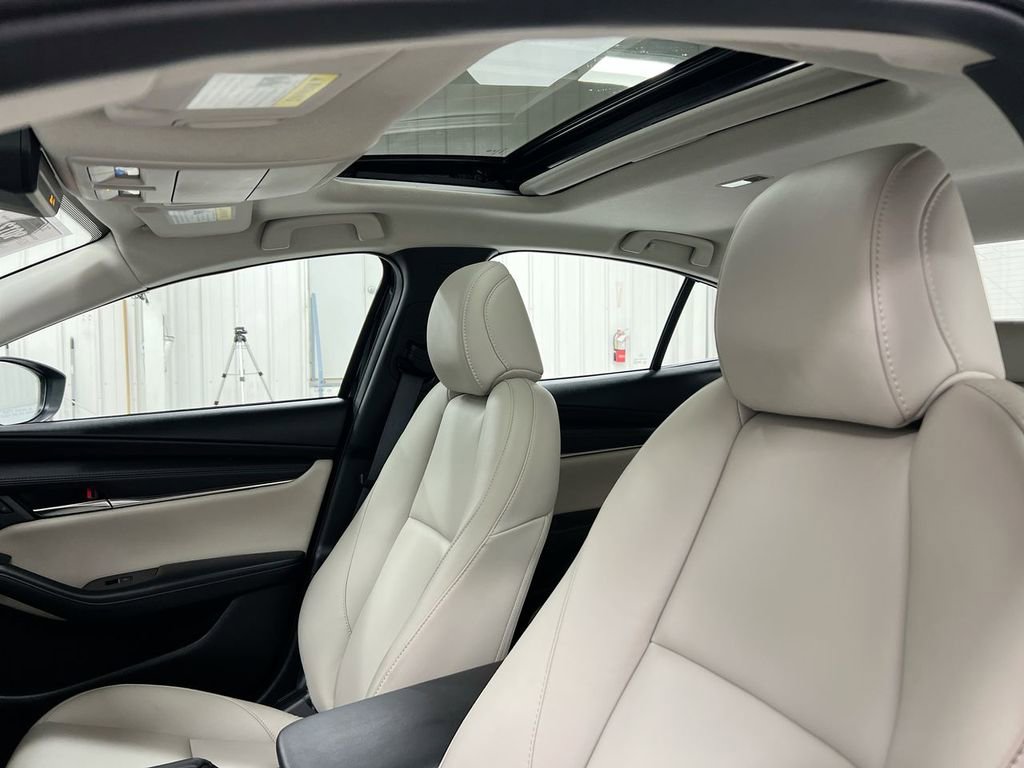 Used 2023 MAZDA MAZDA3 s image 19