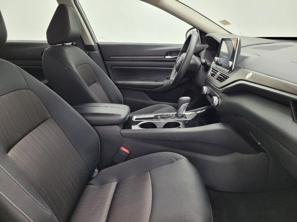 Used 2024 Nissan Altima 2.5 SV image 21