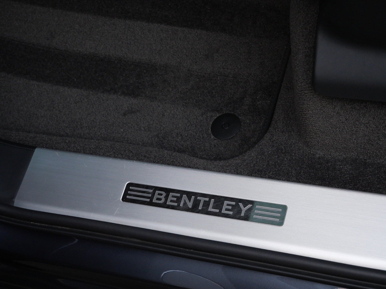 Used 2024 Bentley Bentayga Extended Wheelbase AWD/4WD image 20