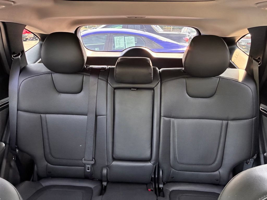 Used 2023 Hyundai Tucson Limited AWD/4WD image 15