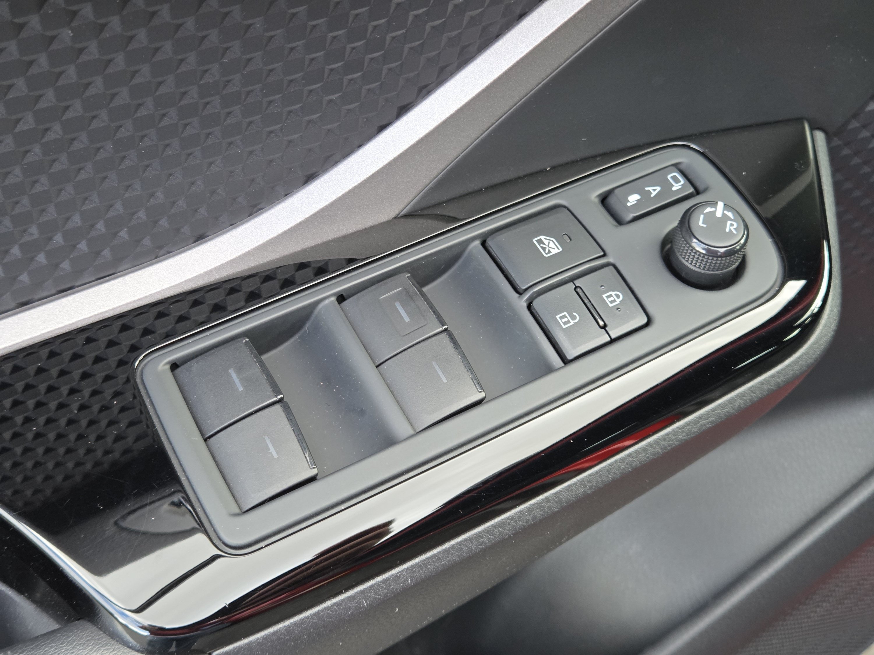 Used 2021 Toyota C-HR Nightshade FWD image 24