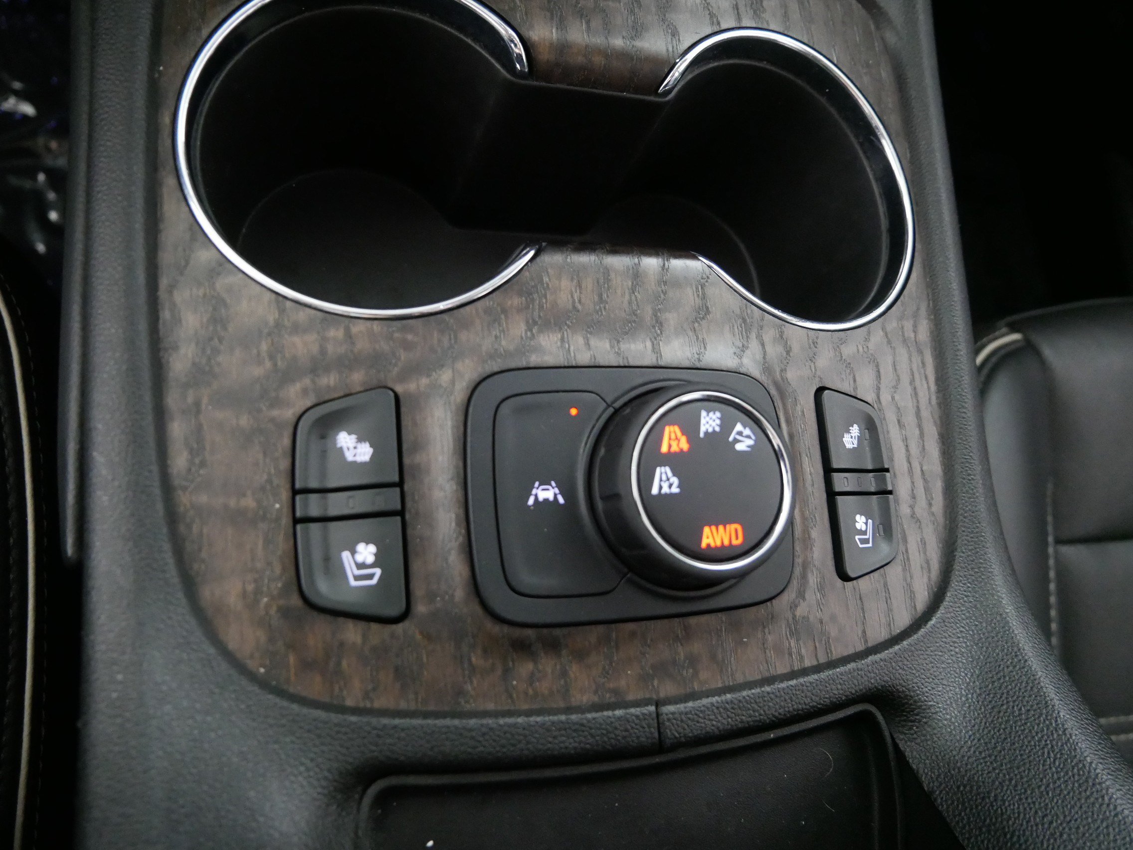 Certified 2022 GMC Acadia Denali w/ Denali Ultimate Package AWD/4WD image 29