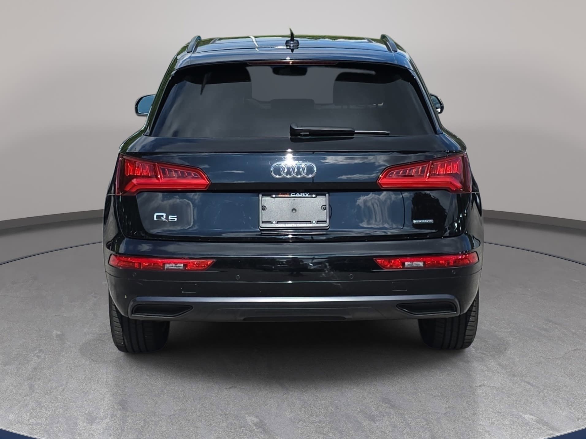 Used 2020 Audi Q5 2.0T Premium w/ Titanium Sport Package AWD/4WD image 6