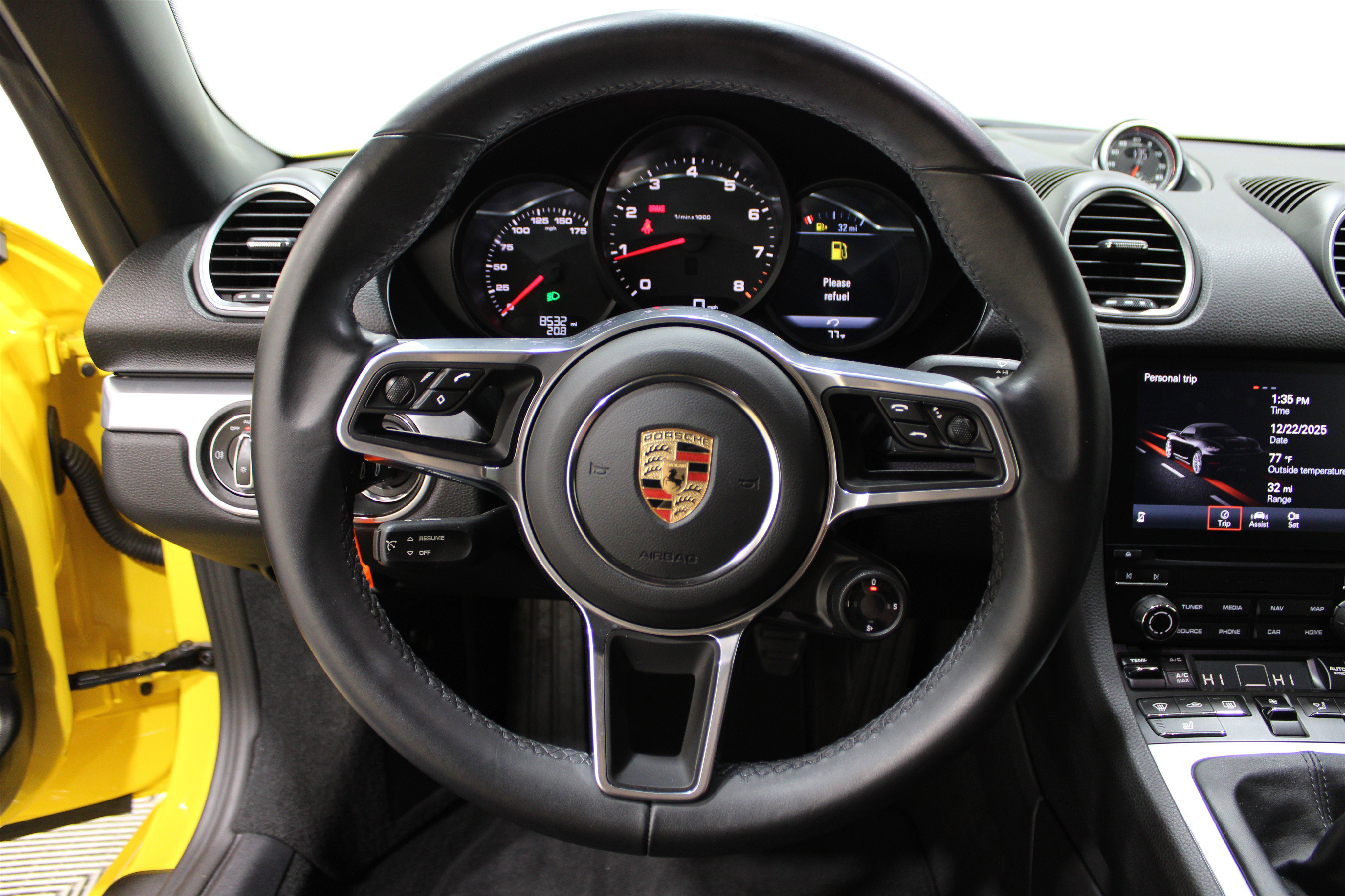 Used 2023 Porsche 718 Boxster w/ Sport Chrono Package image 10
