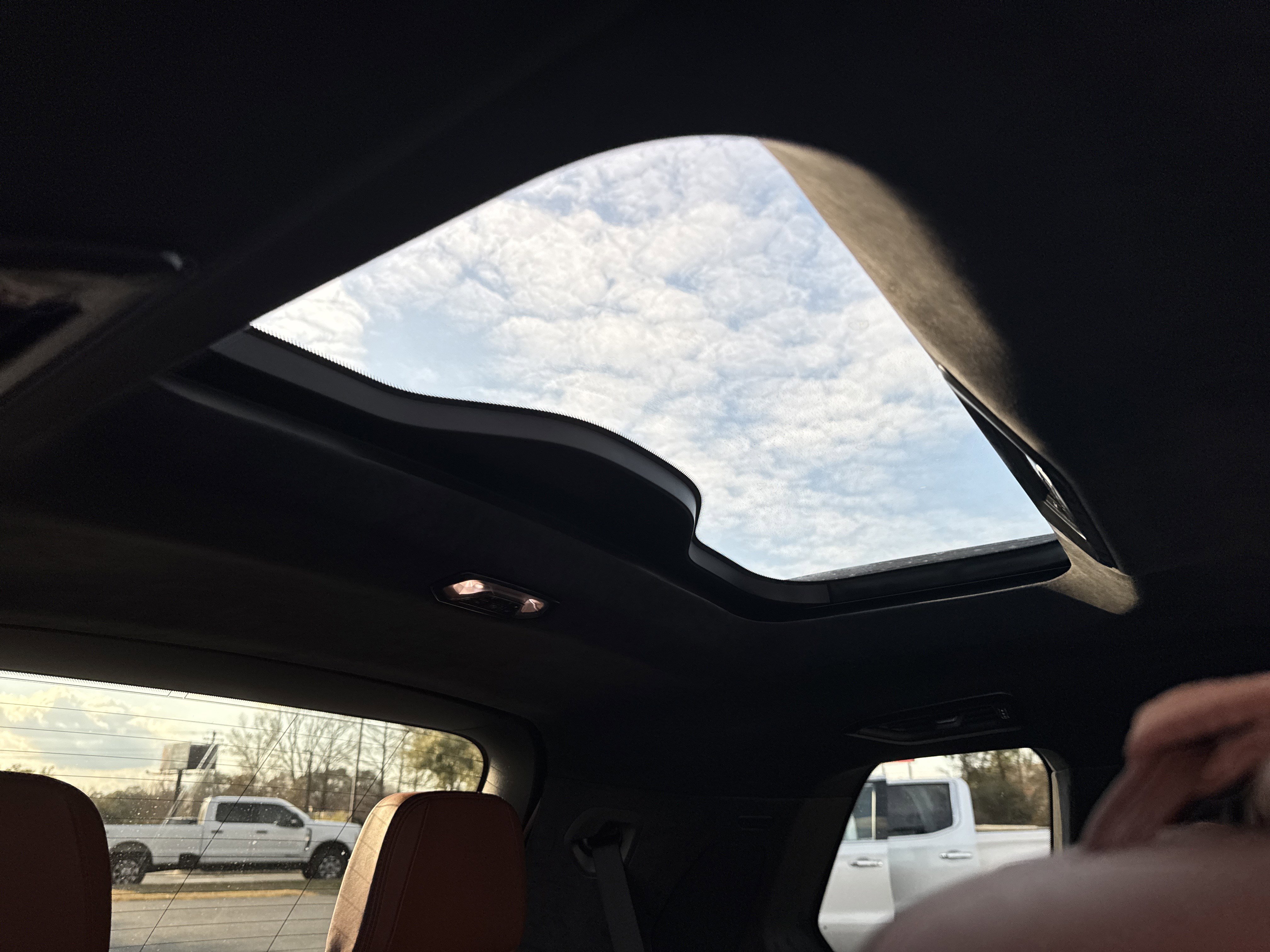 Used 2022 BMW ALPINA XB7 image 37