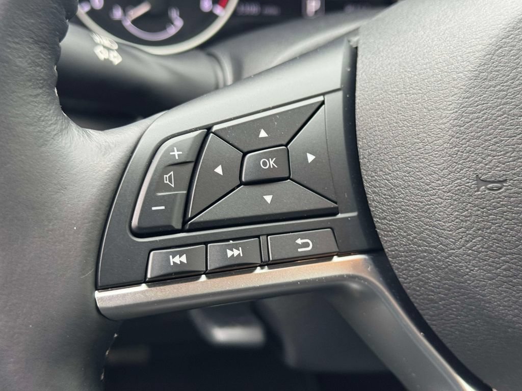 Used 2025 Nissan Sentra SV w/ All-Weather Package FWD image 19