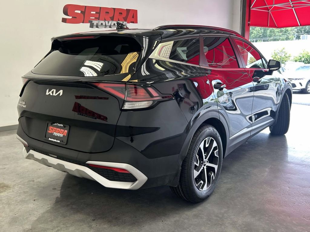 Used 2025 Kia Sportage EX w/ Premium Package FWD image 3