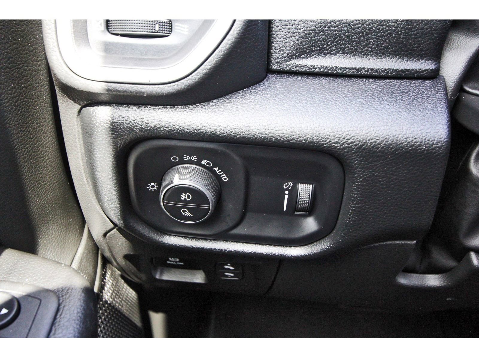 Used 2022 RAM 1500 Big Horn RWD image 22
