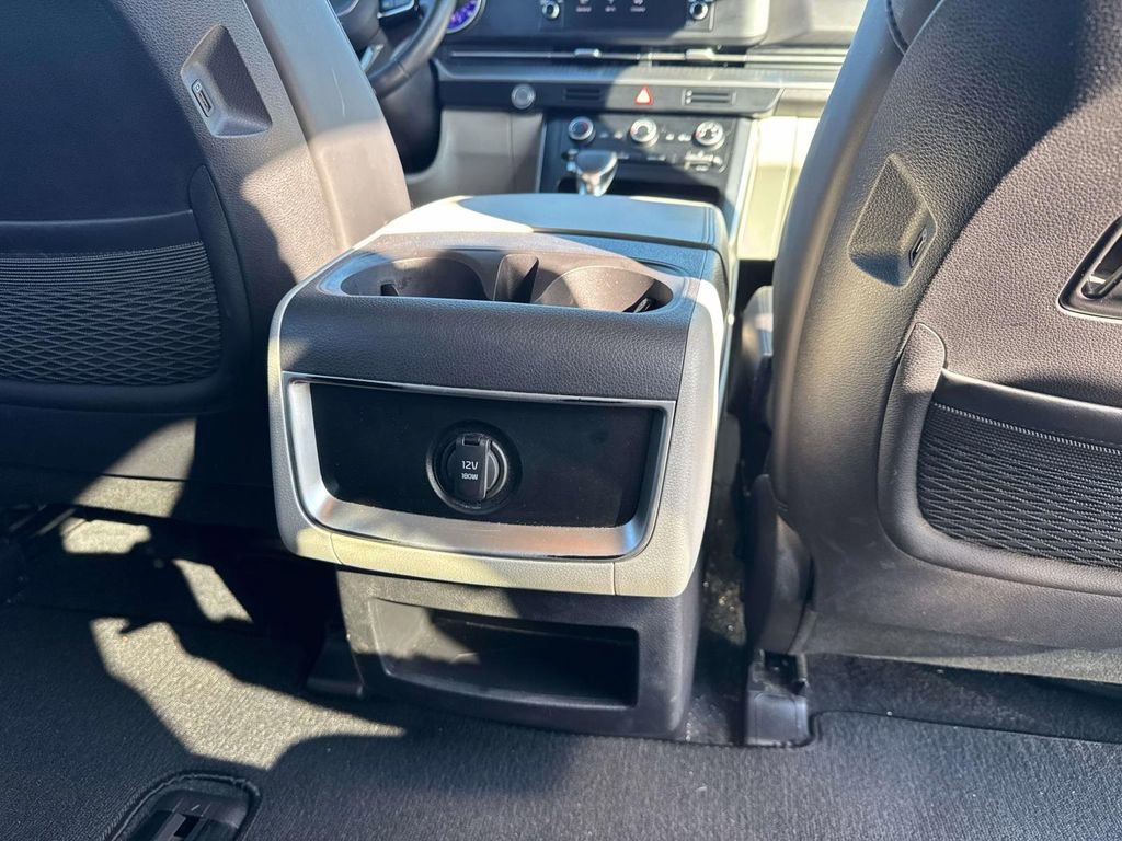 Certified 2024 Kia Carnival LX image 13