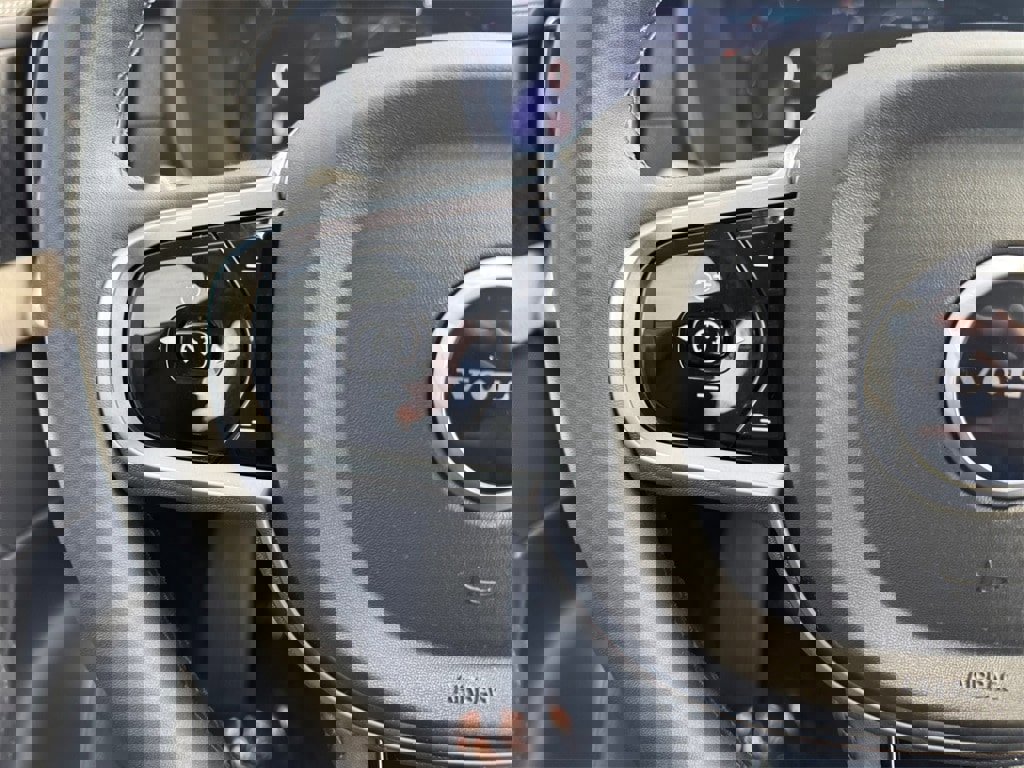 New 2025 Volvo XC90 B6 Ultra w/ Protection Package image 14