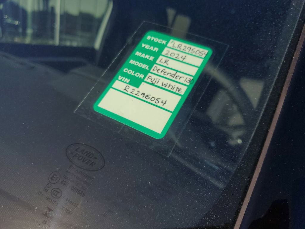 New 2024 Land Rover Defender 130 Outbound AWD/4WD image 22