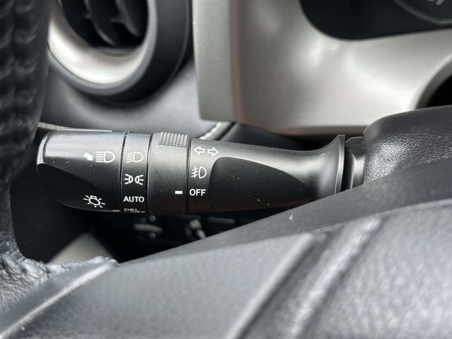 Used 2017 Toyota RAV4 XLE AWD/4WD image 26