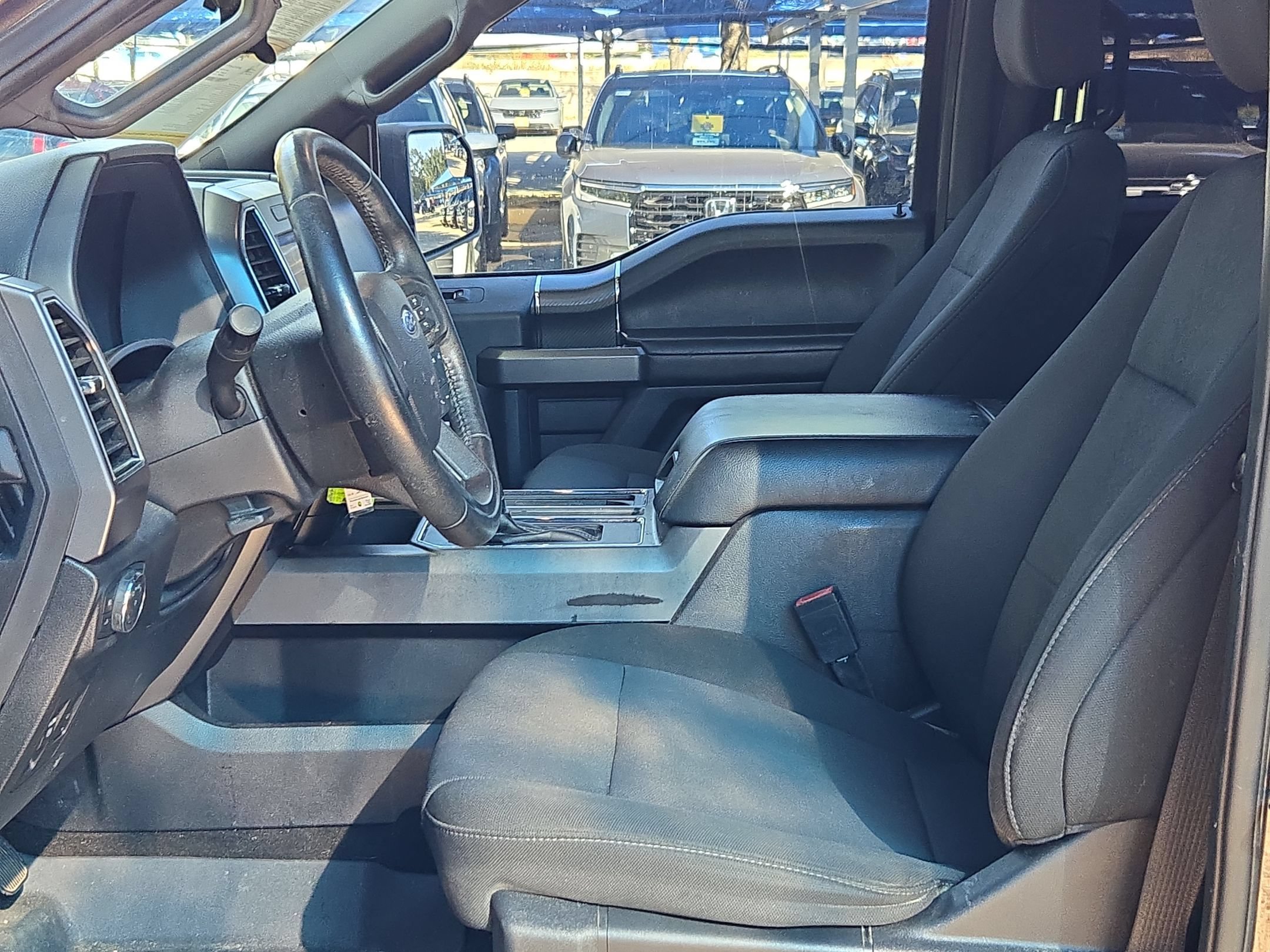 Used 2019 Ford F150 XLT w/ Equipment Group 302A Luxury AWD/4WD image 9
