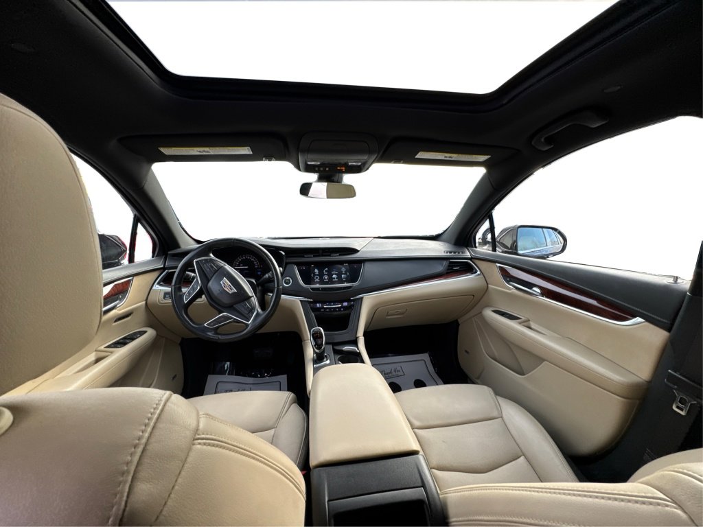 Used 2018 Cadillac XT5 Luxury w/ Driver Awareness Package image 35