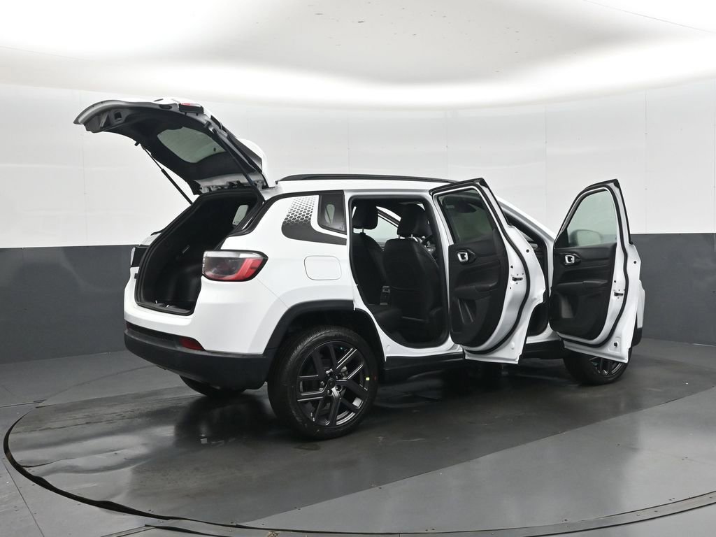 New 2026 Jeep Compass Latitude AWD/4WD image 46
