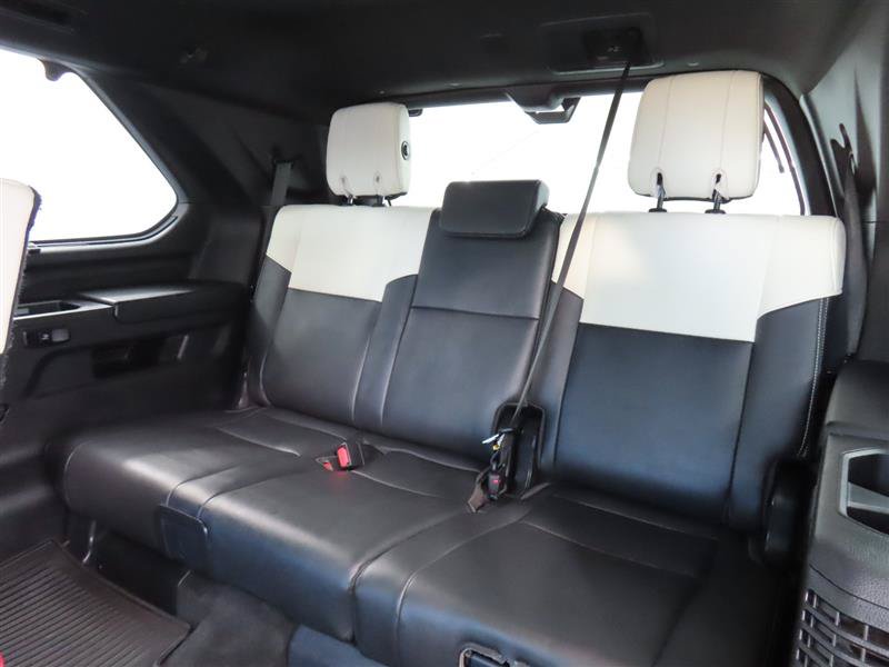 Used 2023 Toyota Sequoia Capstone AWD/4WD image 37