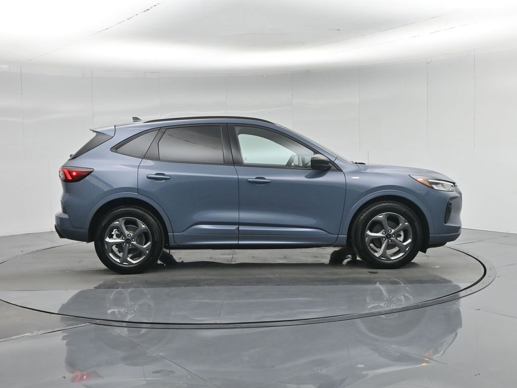 Used 2024 Ford Escape ST-Line w/ Equipment Group 301A image 18