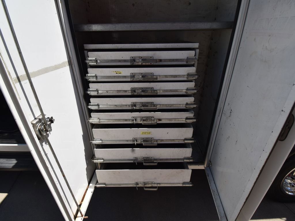 Used 2014 Ford F550 4x4 Regular Cab Super Duty image 39