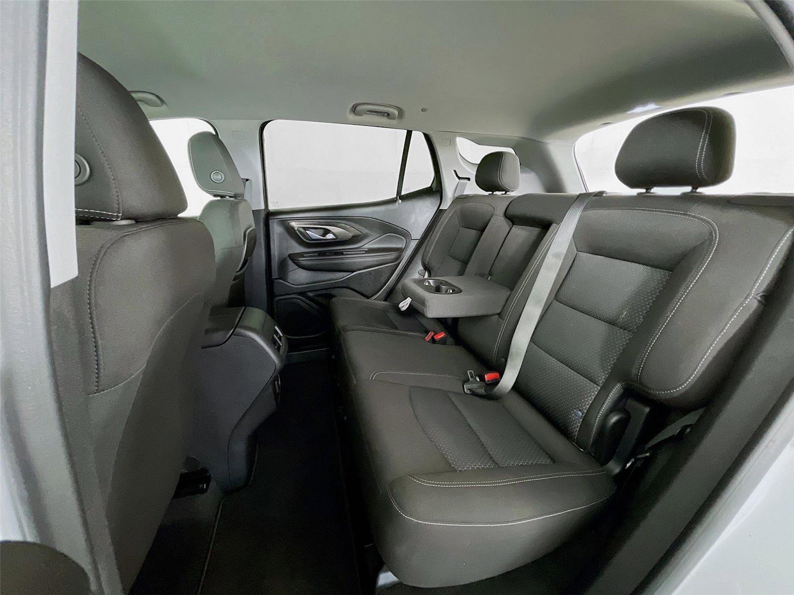 Used 2023 GMC Terrain SLE w/ Driver Convenience Package image 27