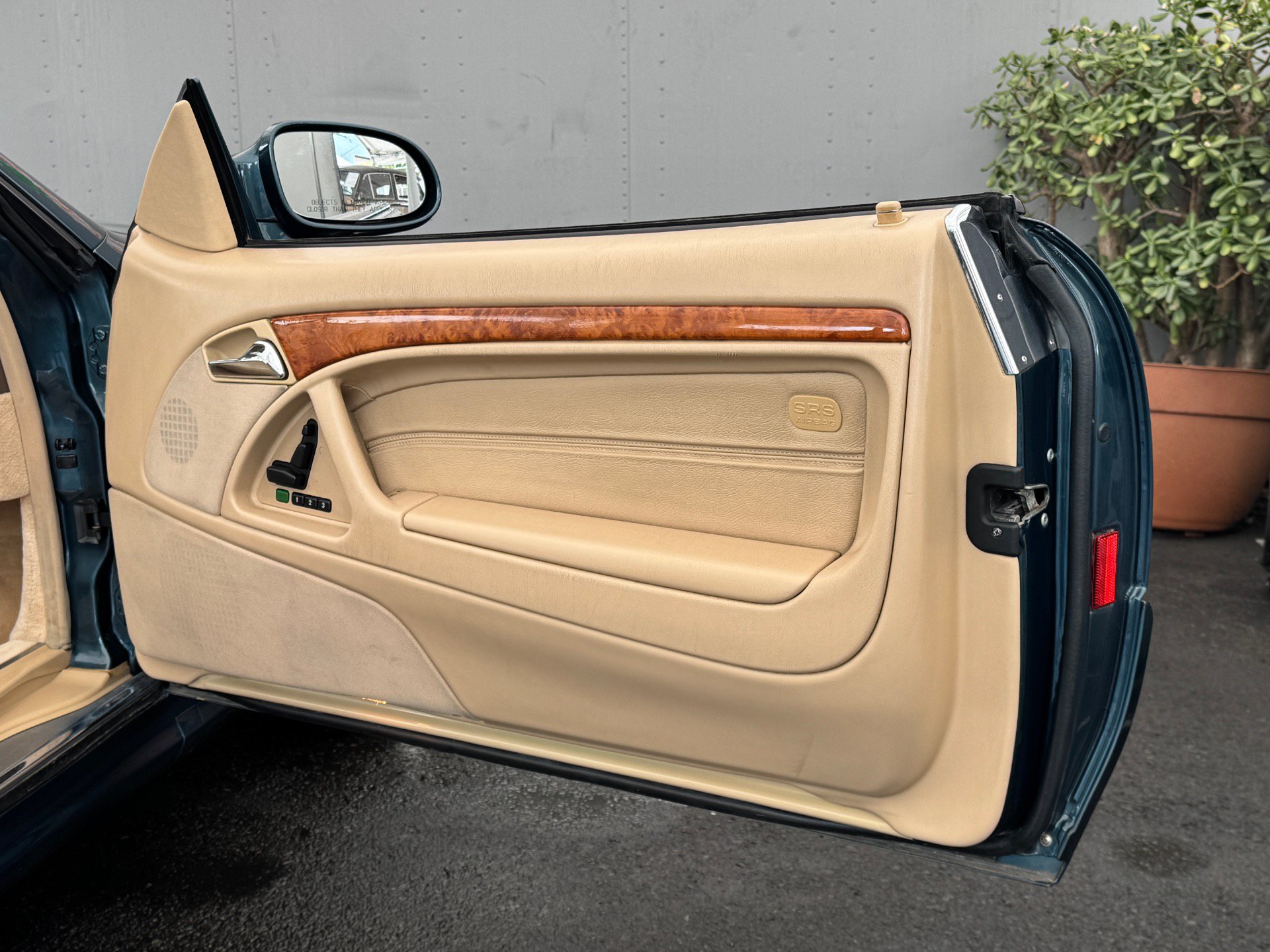 Used 1999 Mercedes-Benz SL 500 image 33