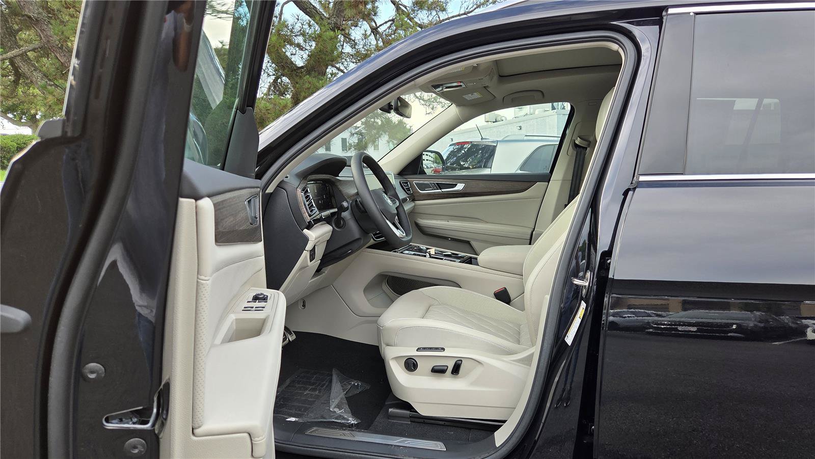 New 2026 Volkswagen Atlas SEL Premium R-Line AWD/4WD image 13