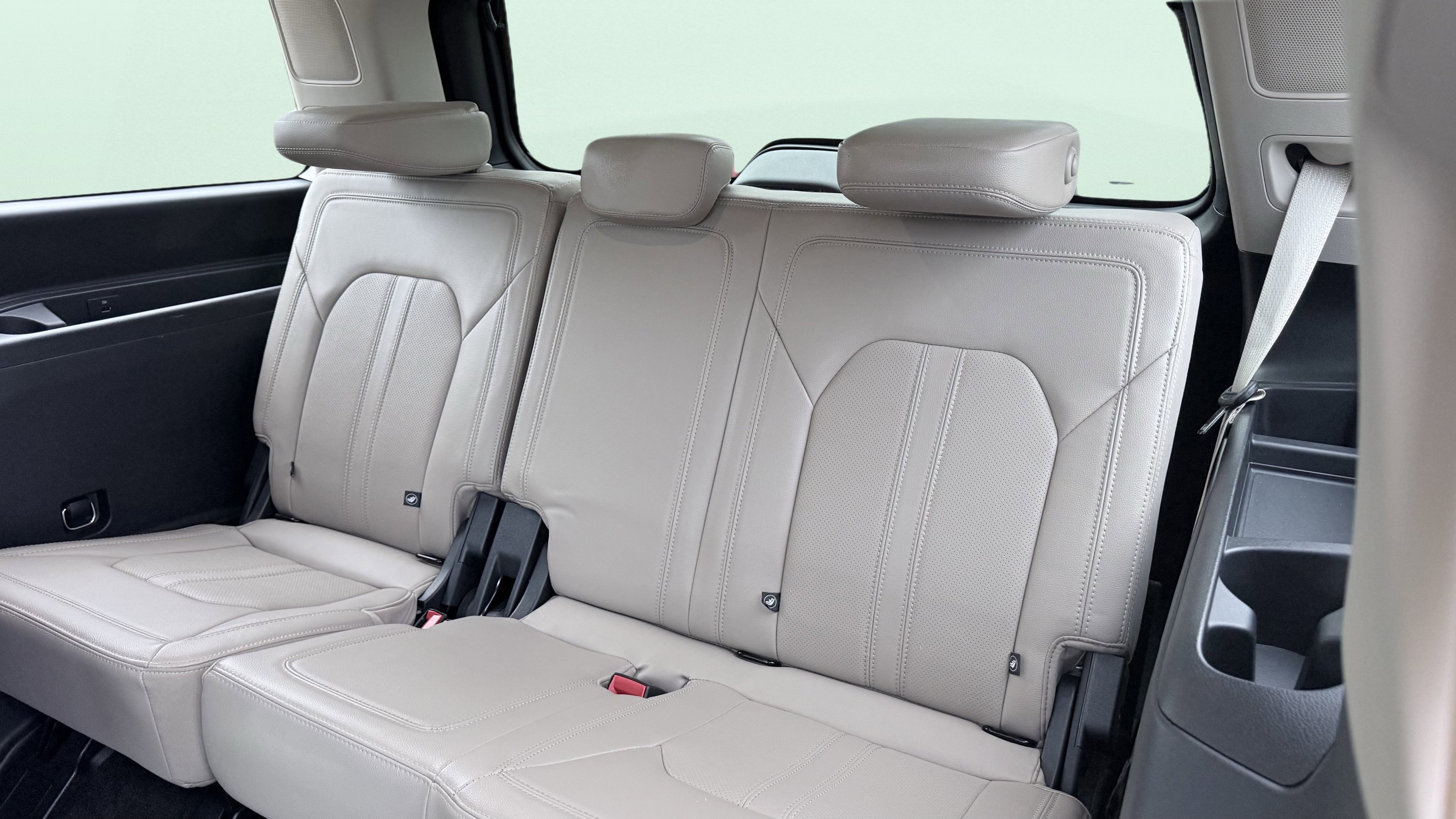 Used 2023 Ford Expedition Limited RWD image 29