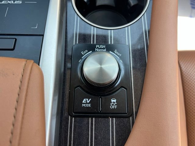 Used 2022 Lexus RX 450hL Luxury w/ Cold Area Package (CT) AWD/4WD image 25