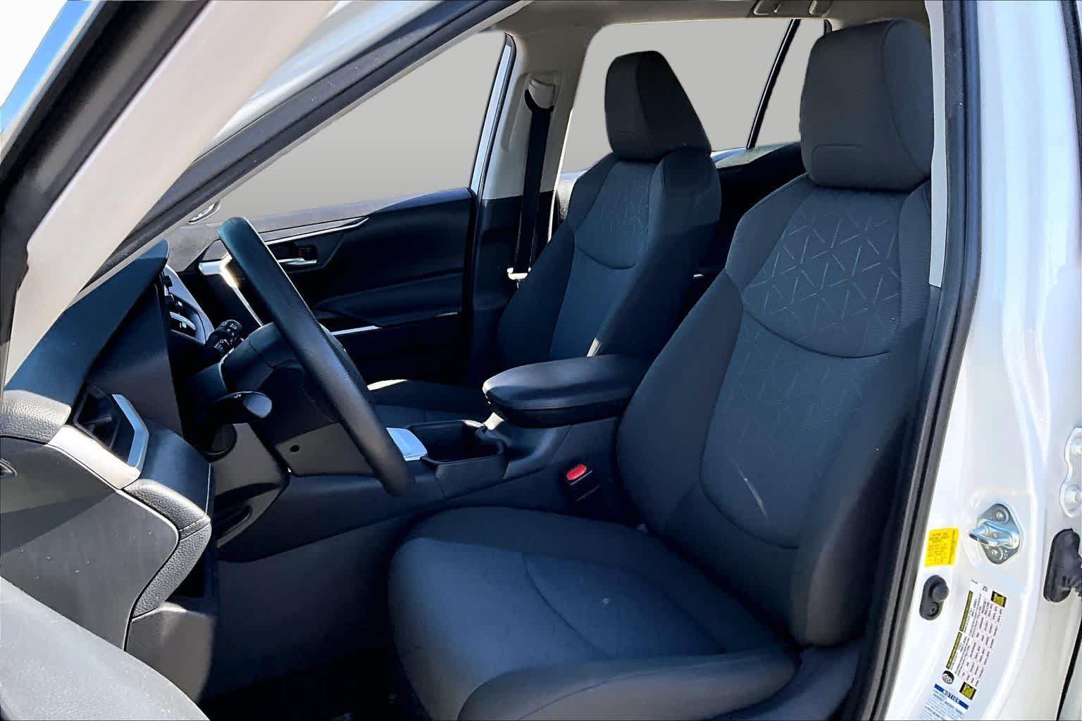 Certified 2022 Toyota RAV4 XLE AWD/4WD image 7
