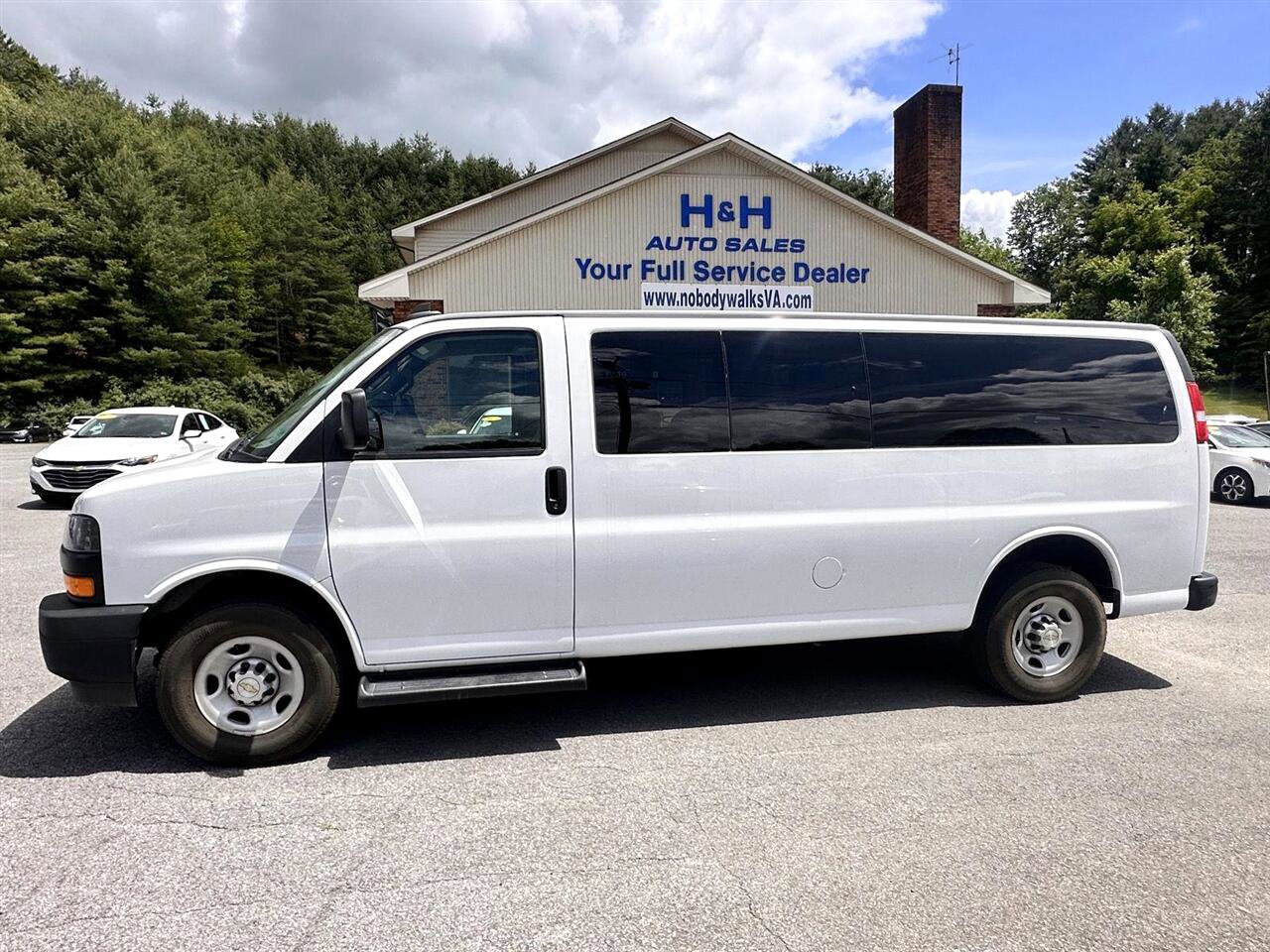 Used 2022 Chevrolet Express 3500 LS image 9