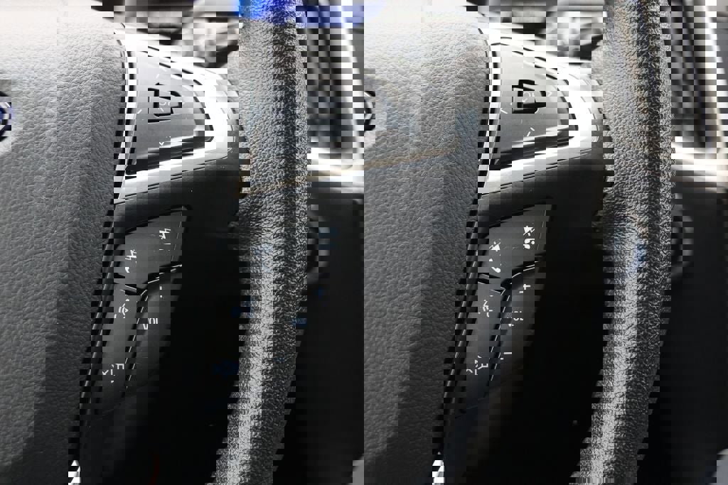 Used 2024 Ford Edge SEL image 20