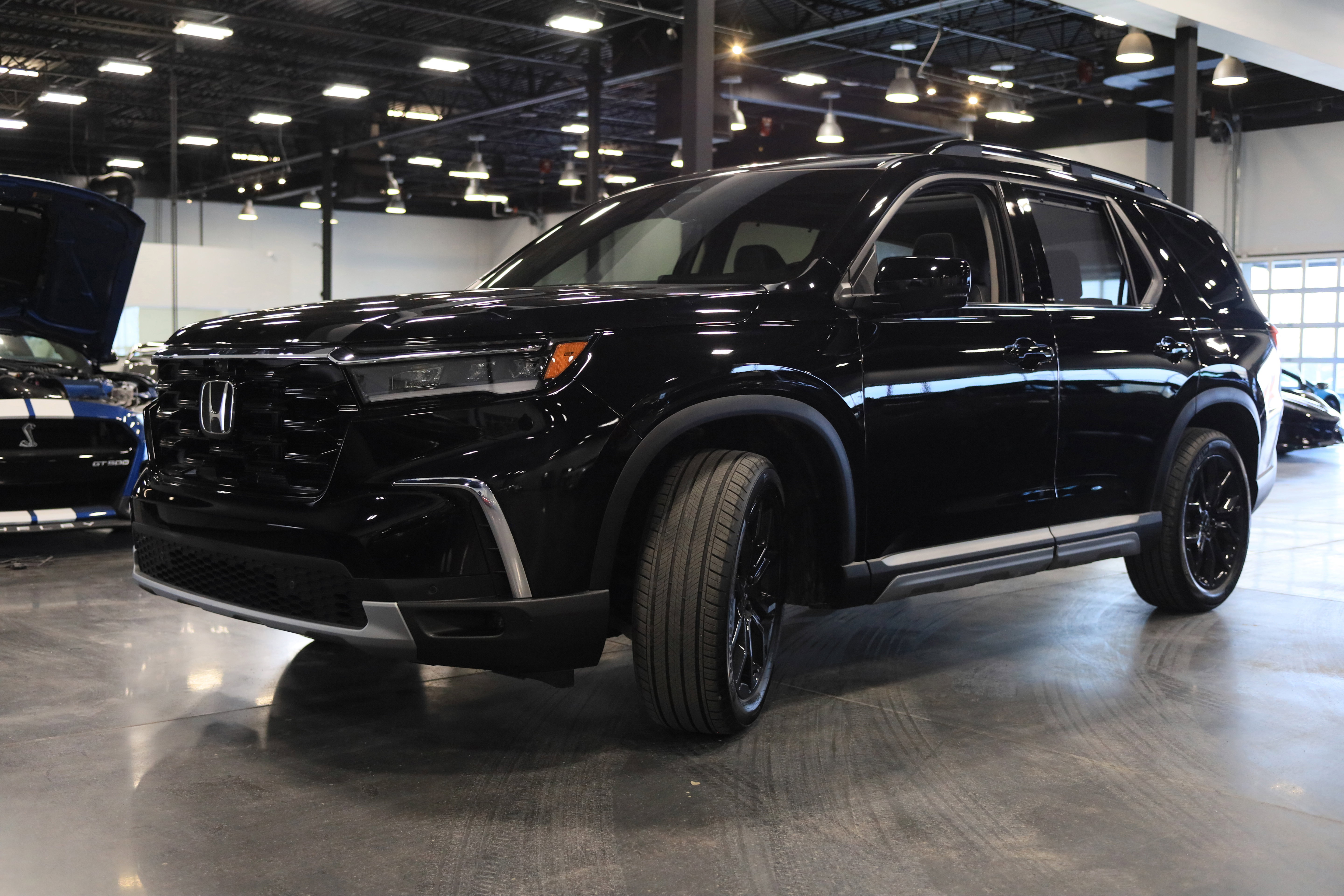 Used 2025 Honda Pilot Elite image 3