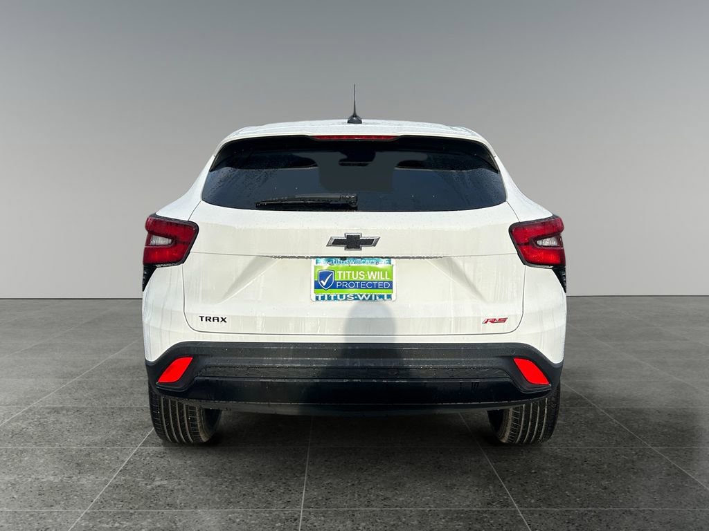 Used 2025 Chevrolet Trax RS w/ Sunroof Package FWD image 6